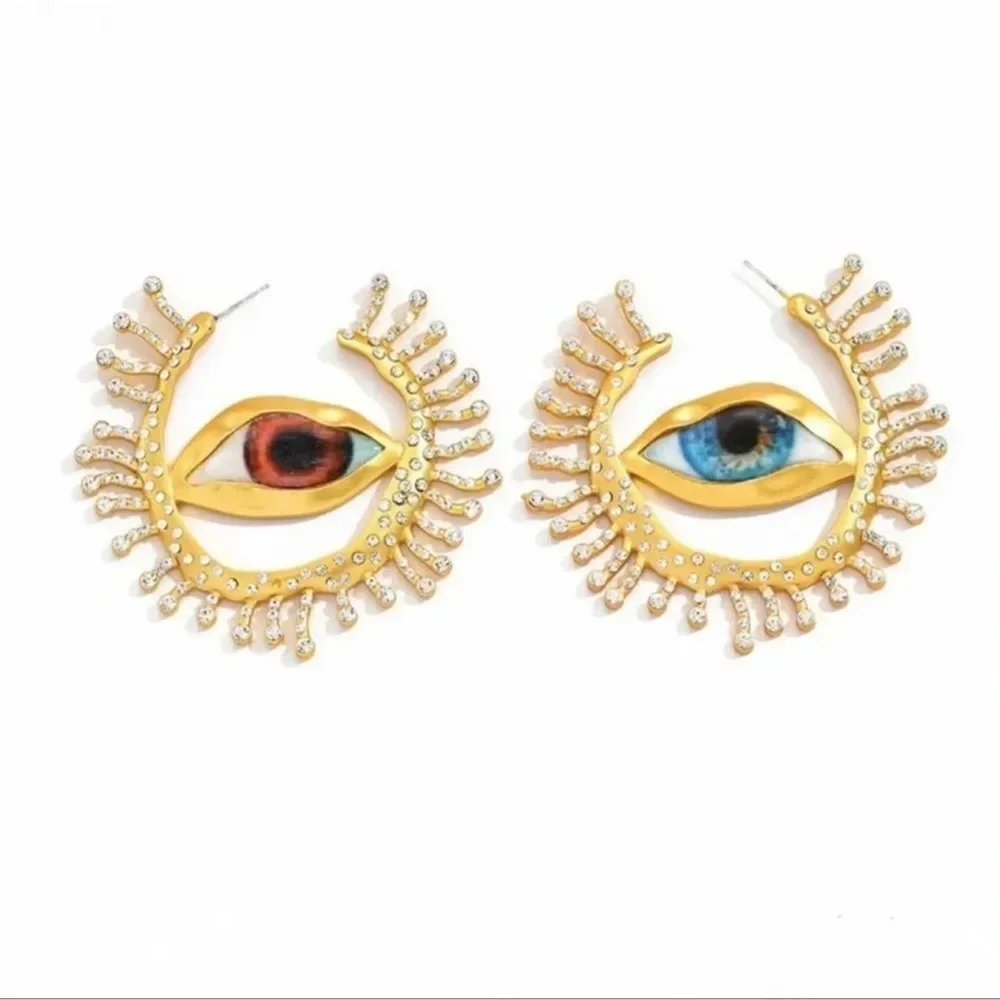 GAZE HOOPโGOLD EYES EARRINGS - Picture 7 of 13
